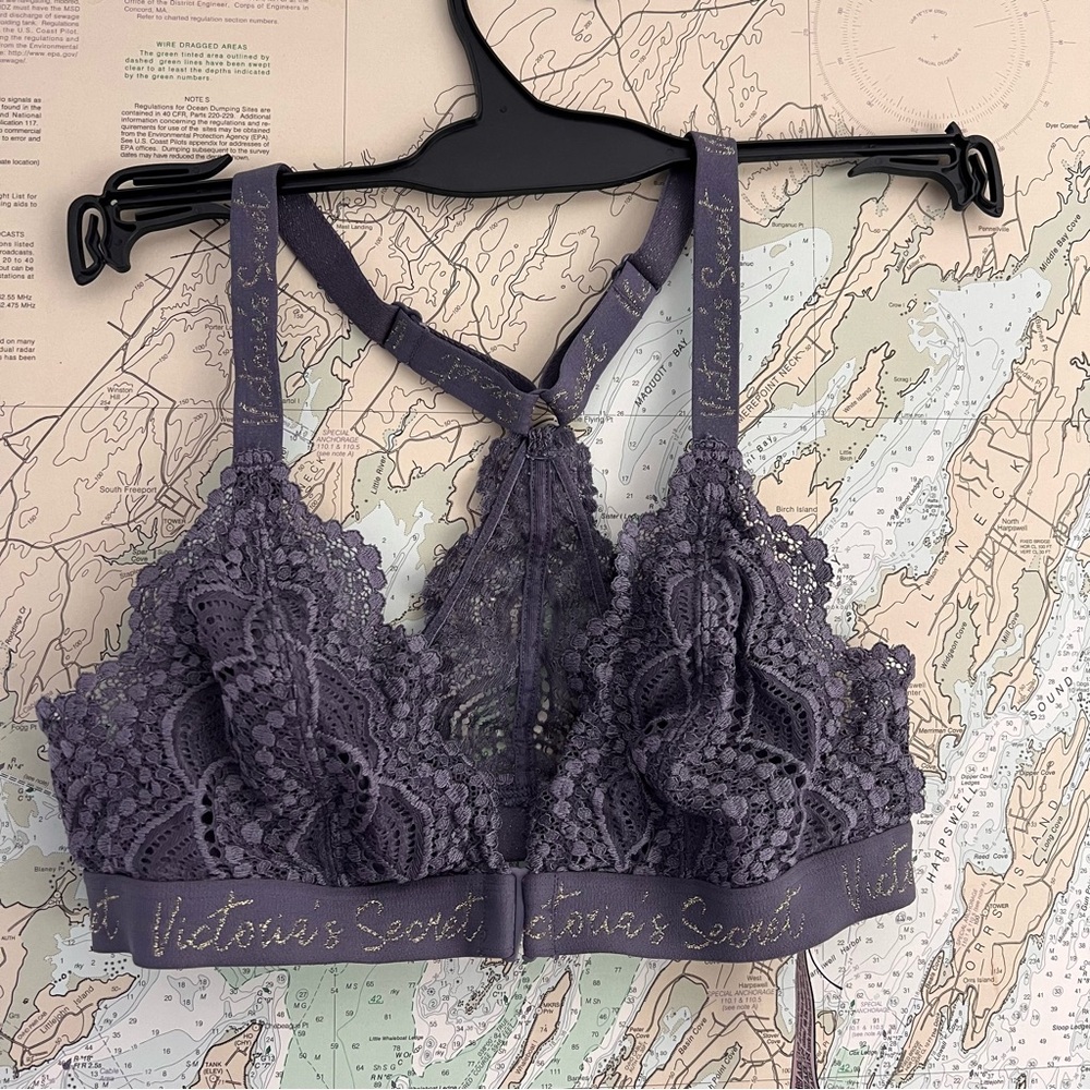 Victoria's Secret Purple Women Small Lace Front Clasp Triangle Wireless Bralette